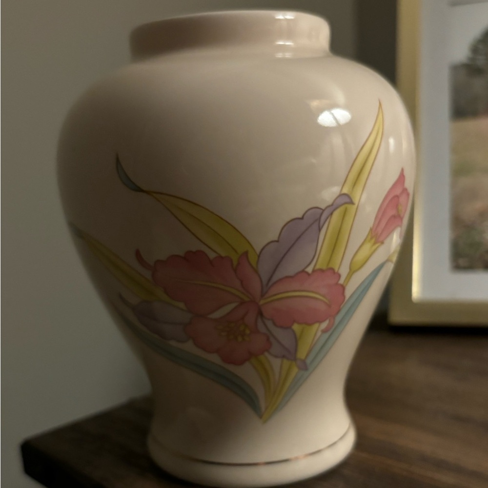 Vintage Japaneses Vase